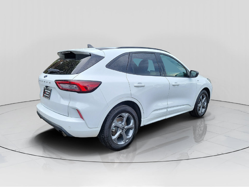 Used 2023 Ford Escape ST-Line w/ Tech Pack #1 FWD image 8