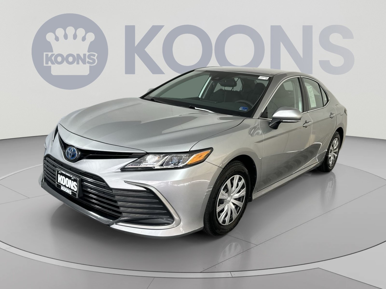 Used 2024 Toyota Camry LE FWD image 1
