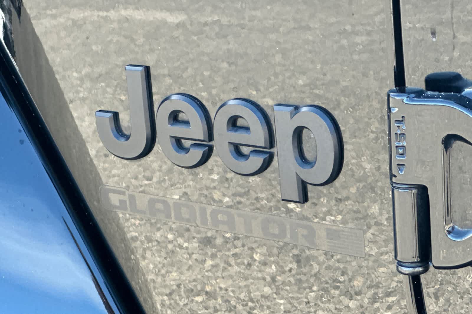 Used 2024 Jeep Gladiator Sport AWD/4WD image 31