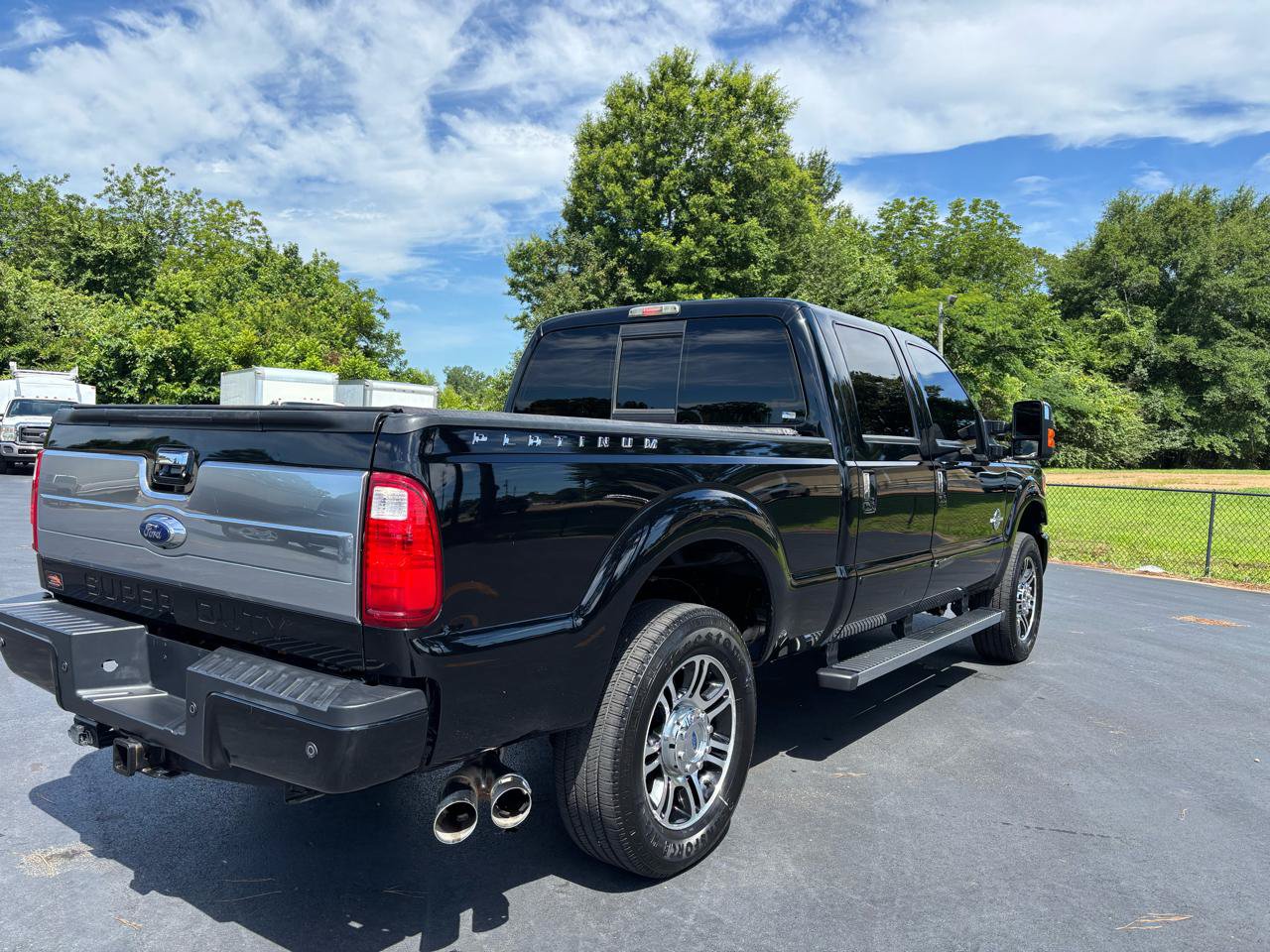 Used 2016 Ford F250 Platinum w/ FX4 Off-Road Package AWD/4WD image 8