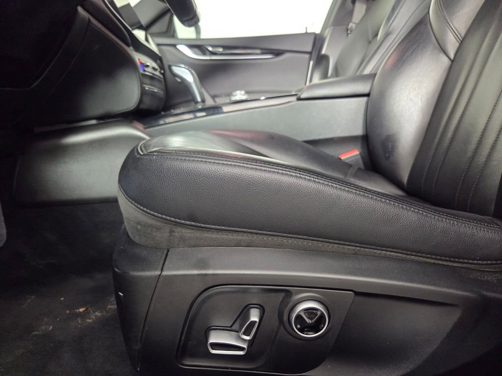 Used 2022 Maserati Ghibli Modena image 13