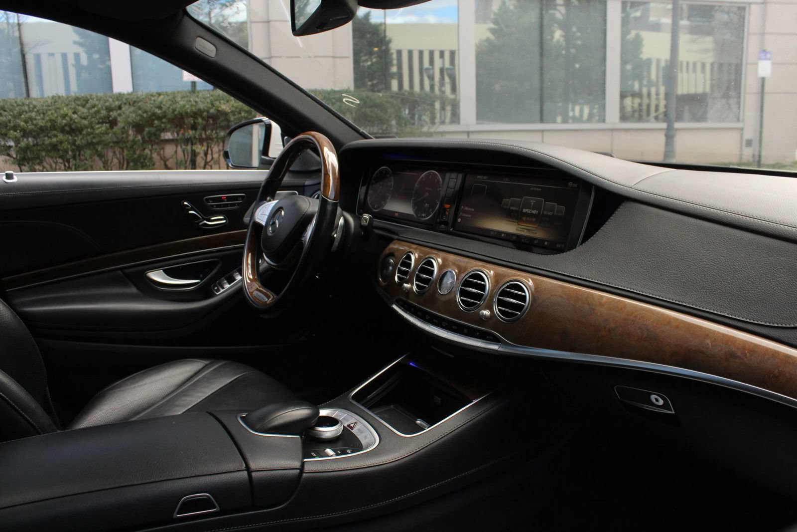 Used 2014 Mercedes-Benz S 550 Sedan image 24