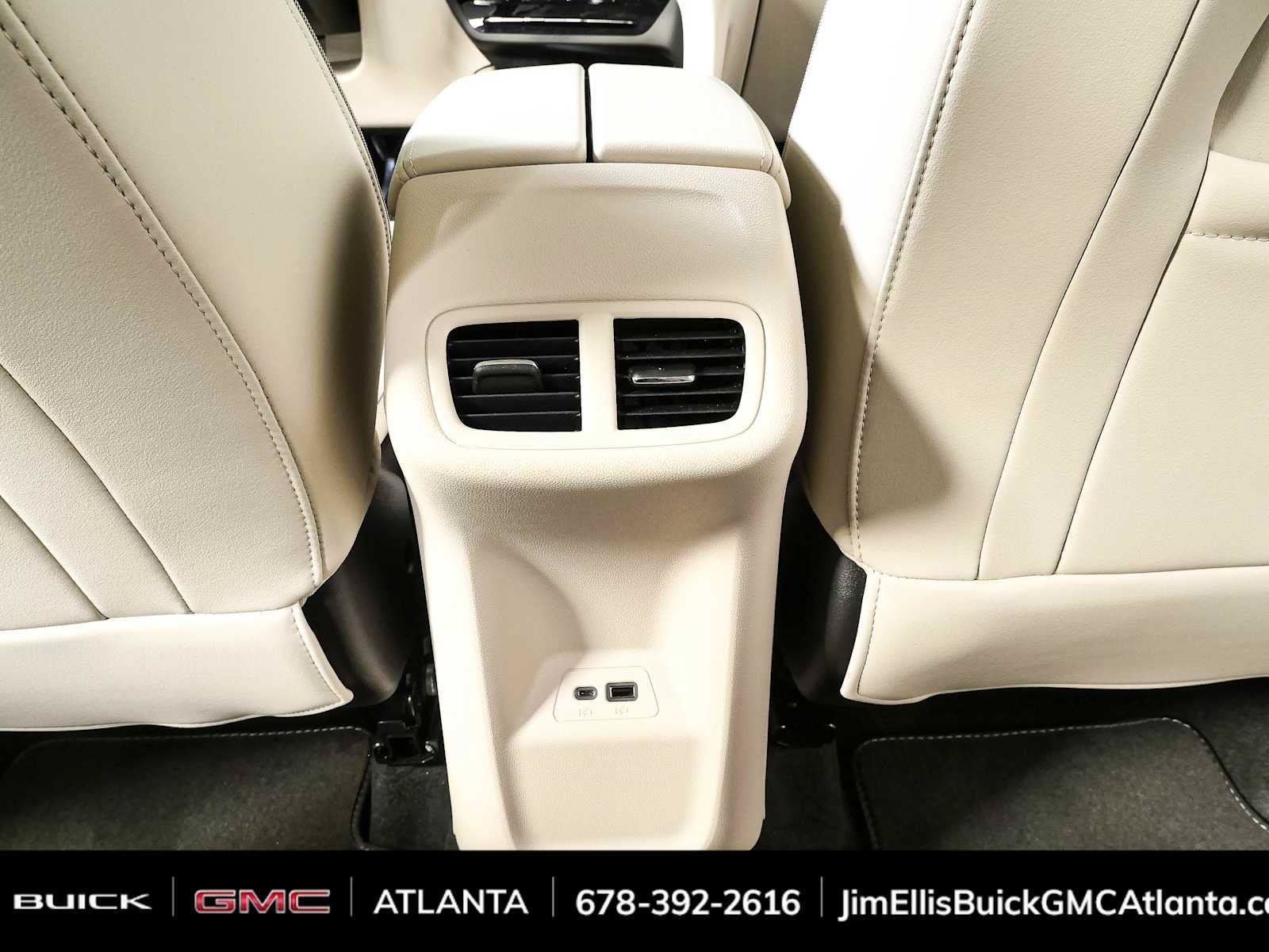 Certified 2022 Buick Envision Essence w/ Technology Package I FWD image 21