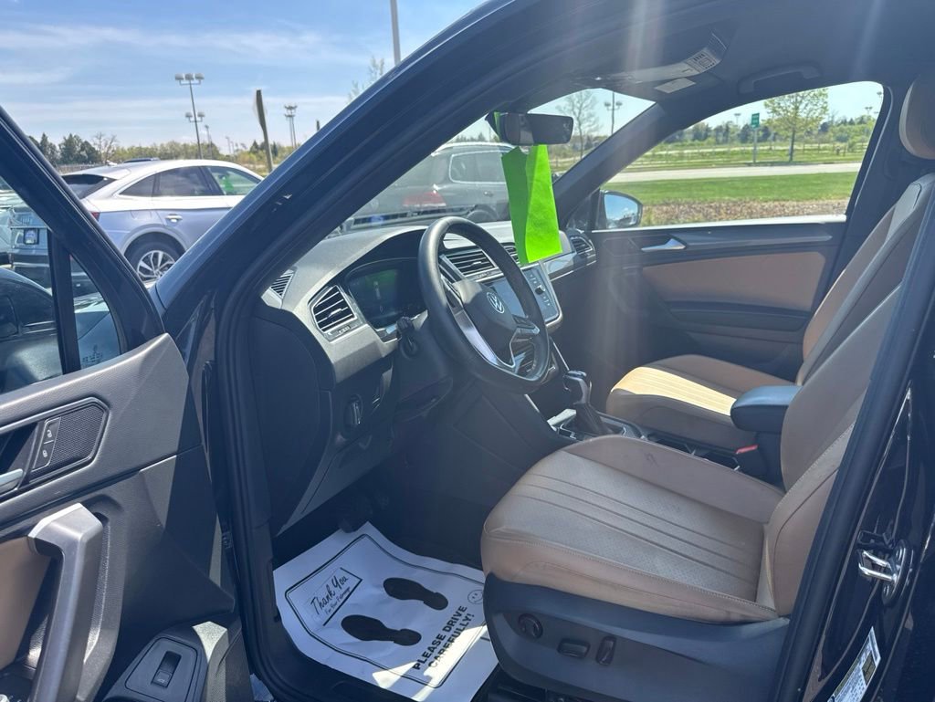Used 2024 Volkswagen Tiguan SE w/ MDO Package, Two-Row AWD/4WD image 9