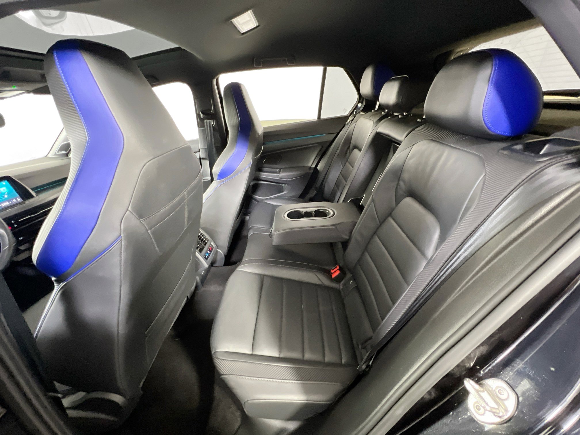 Used 2024 Volkswagen Golf R image 24