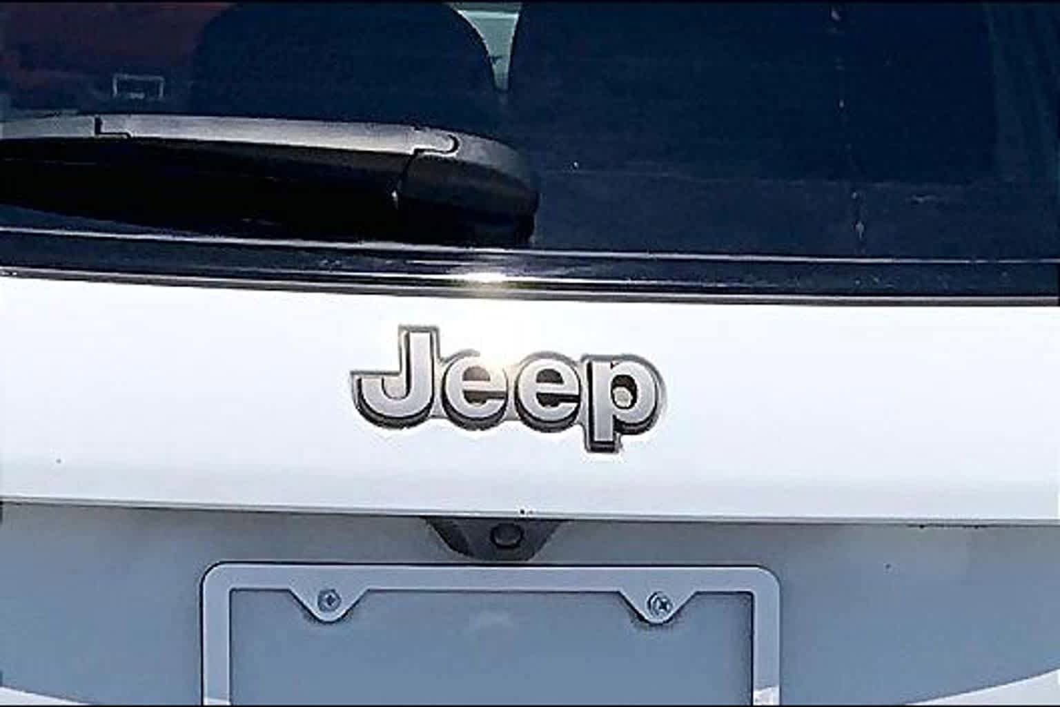 Used 2025 Jeep Compass Trailhawk AWD/4WD image 31