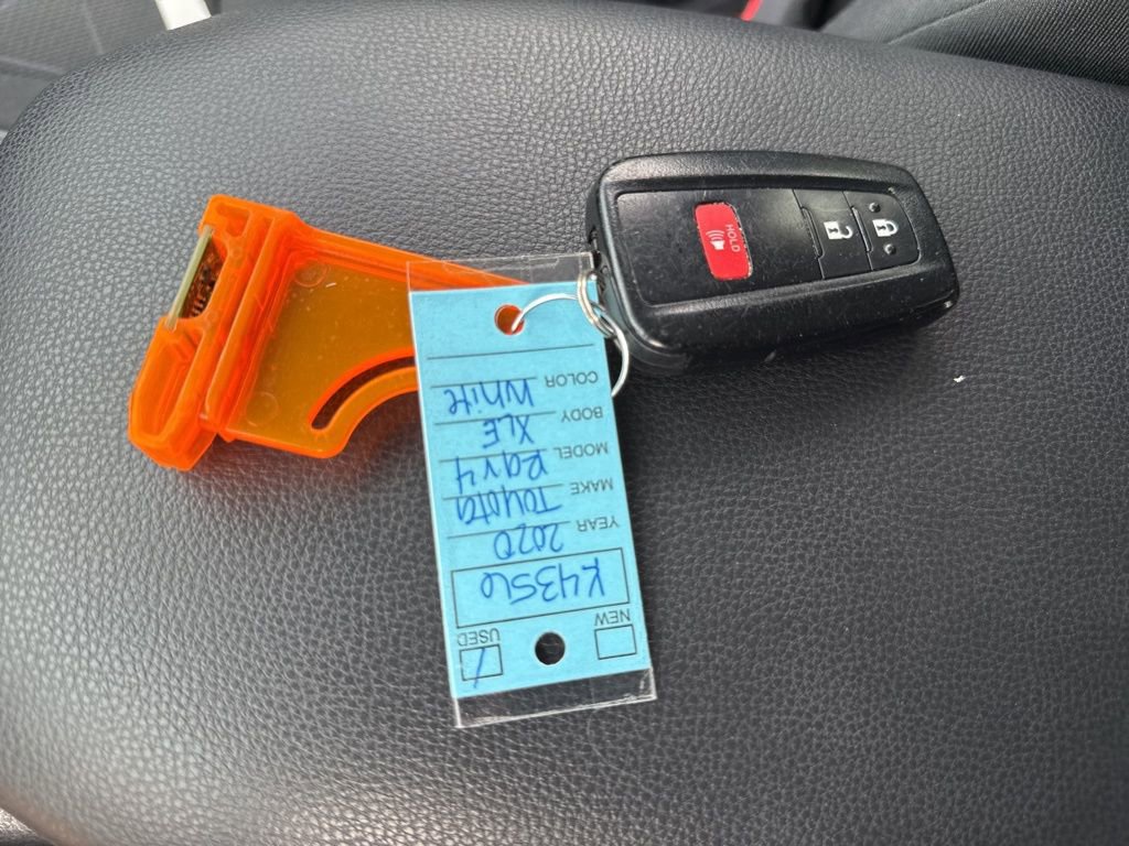 Used 2020 Toyota RAV4 XLE image 11