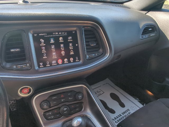 Used 2015 Dodge Challenger SRT RWD image 26