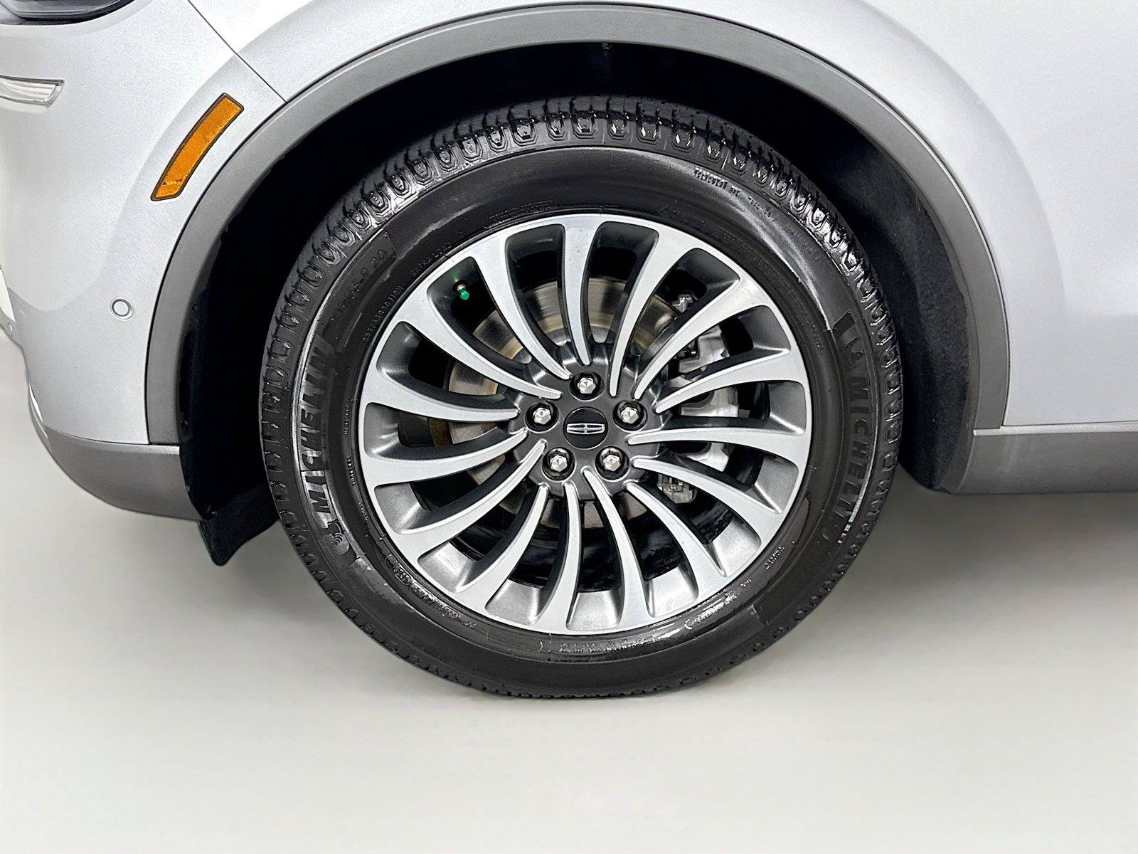 Used 2021 Lincoln Aviator Reserve w/ Equipment Group 201A RWD image 44