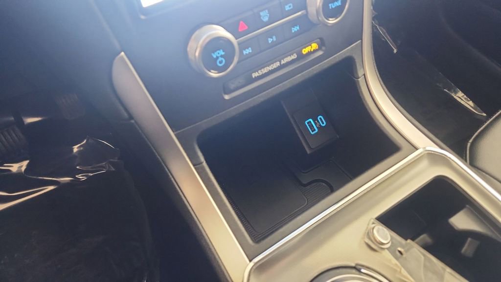 Used 2022 Ford Edge SEL w/ Convenience Package image 17