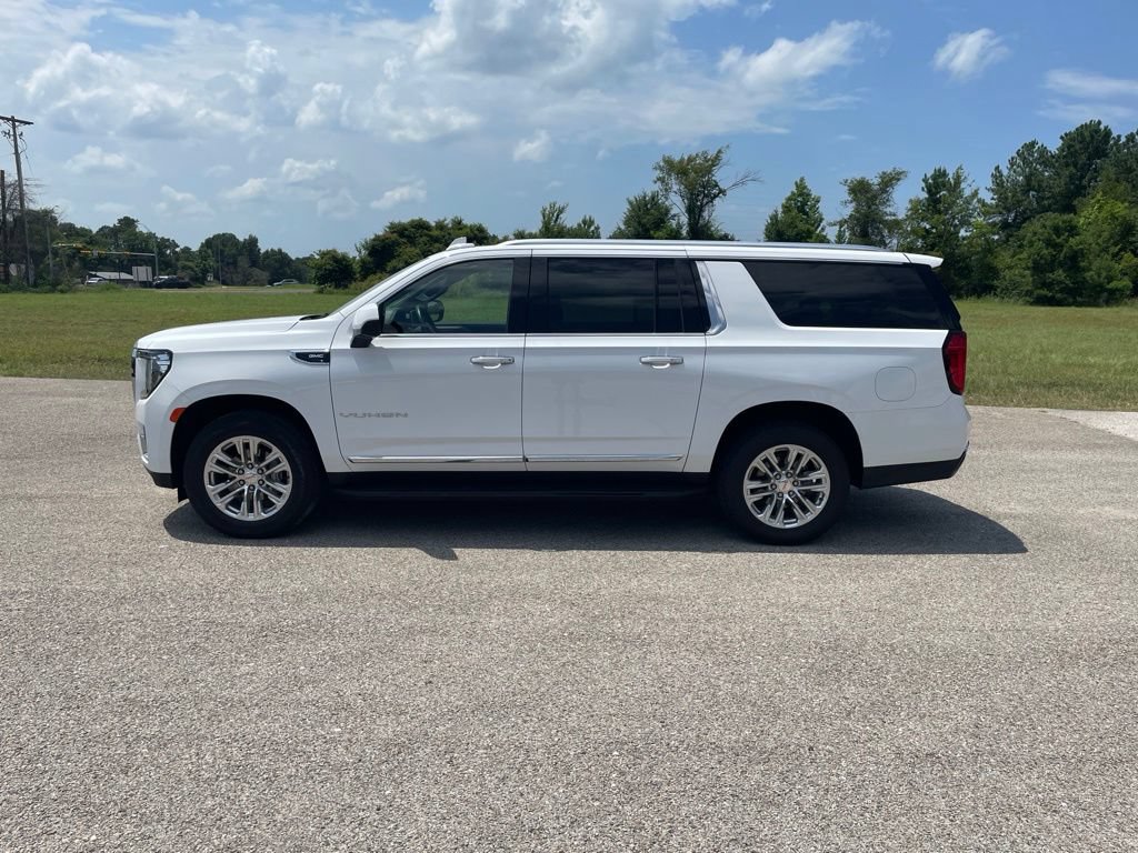 Used 2024 GMC Yukon XL SLT RWD image 2