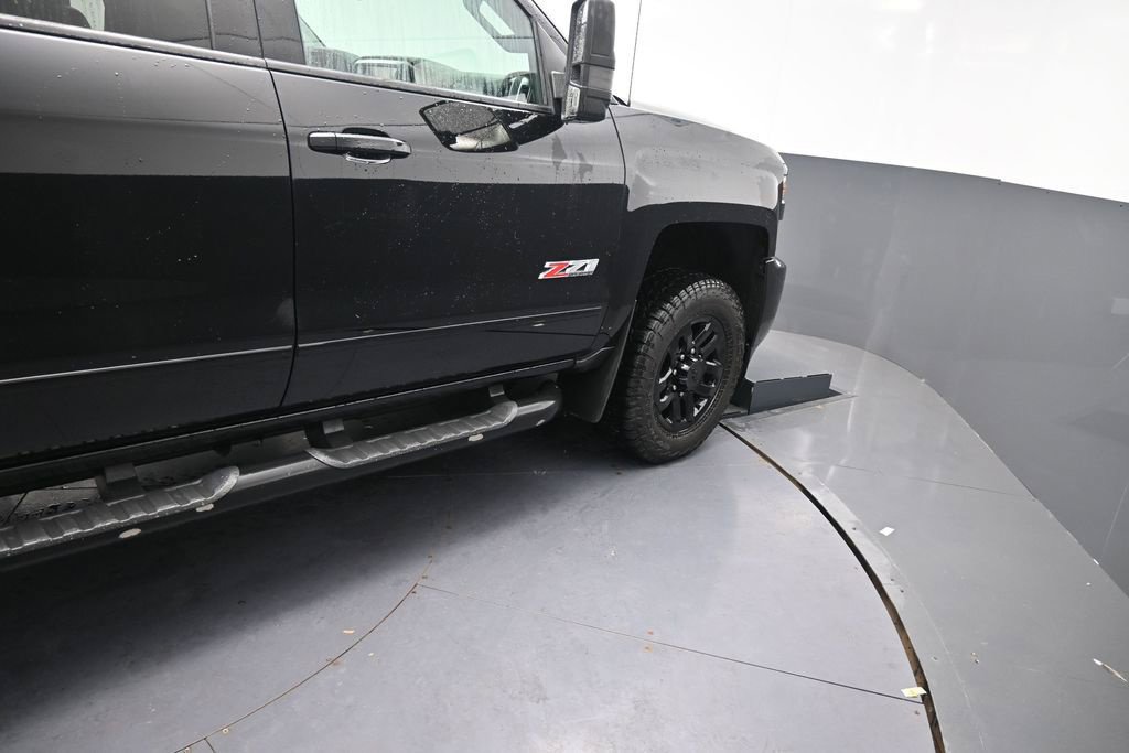 Used 2016 Chevrolet Silverado 2500 LT w/ Midnight Edition AWD/4WD image 24