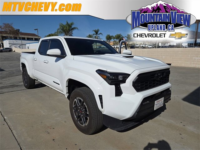 Used 2025 Toyota Tacoma TRD Sport image 1