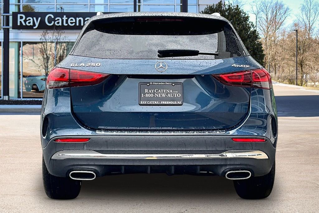 Used 2023 Mercedes-Benz GLA 250 4MATIC image 4