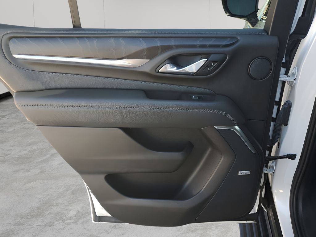 Used 2021 GMC Yukon Denali w/ Denali Premium Package image 17