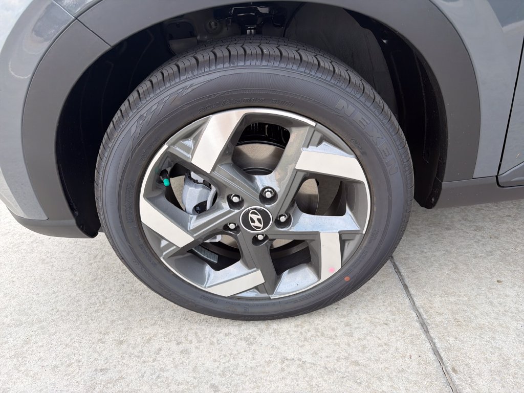 New 2026 Hyundai Venue SEL FWD image 12