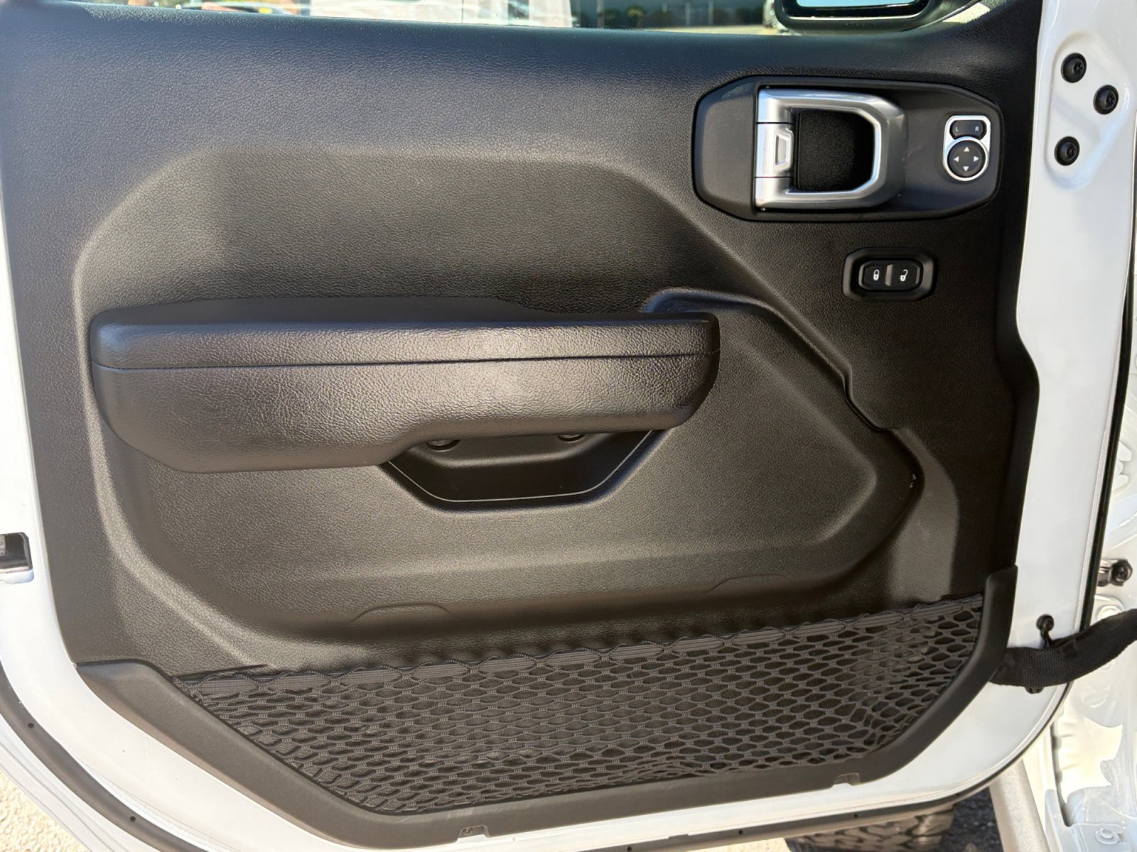 Used 2022 Jeep Gladiator Sport AWD/4WD image 13