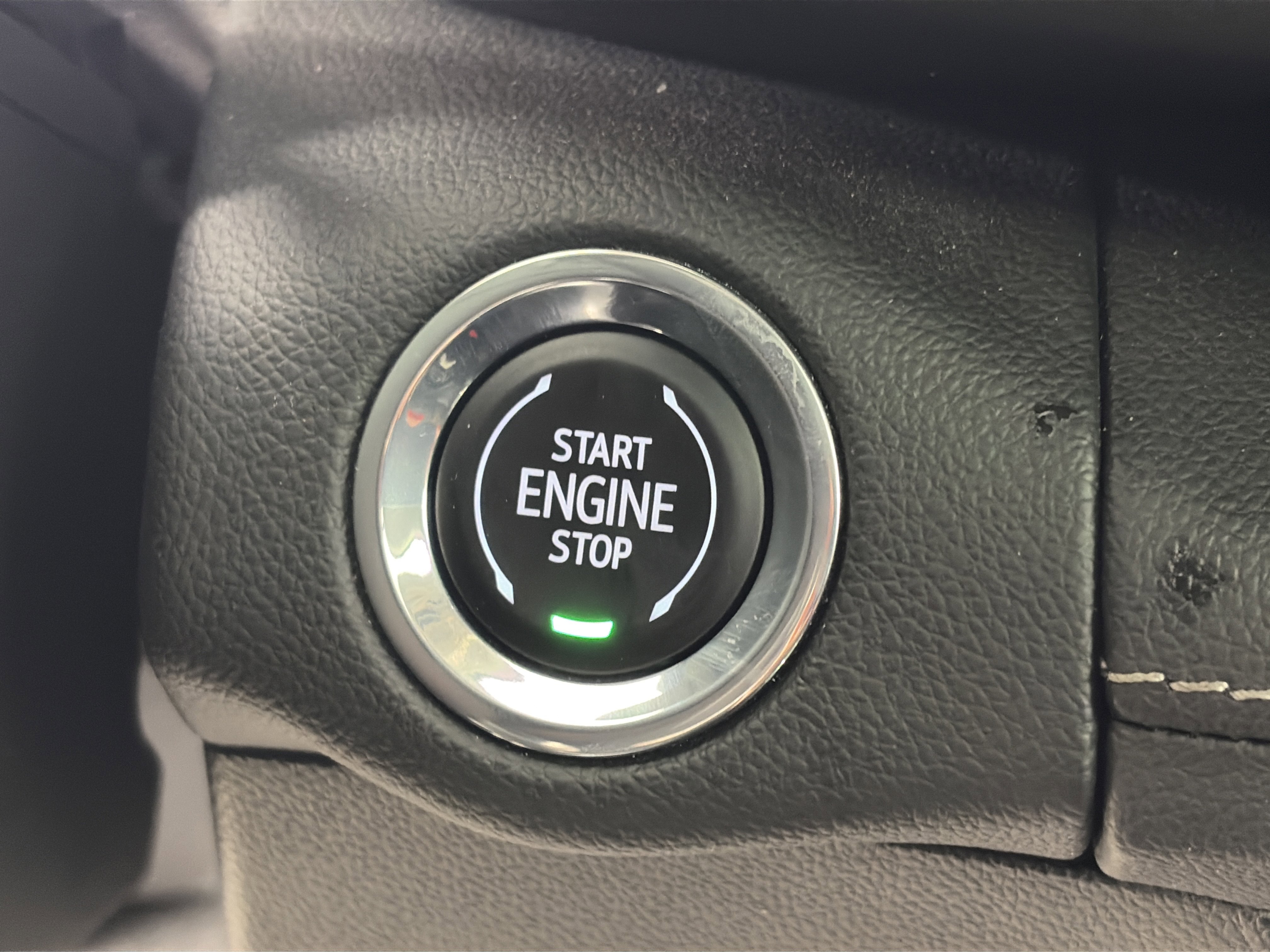 Used 2023 Buick Envision Avenir image 31