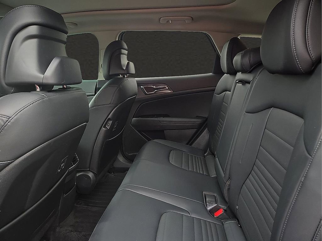 Used 2025 Kia Sportage SX Prestige image 9