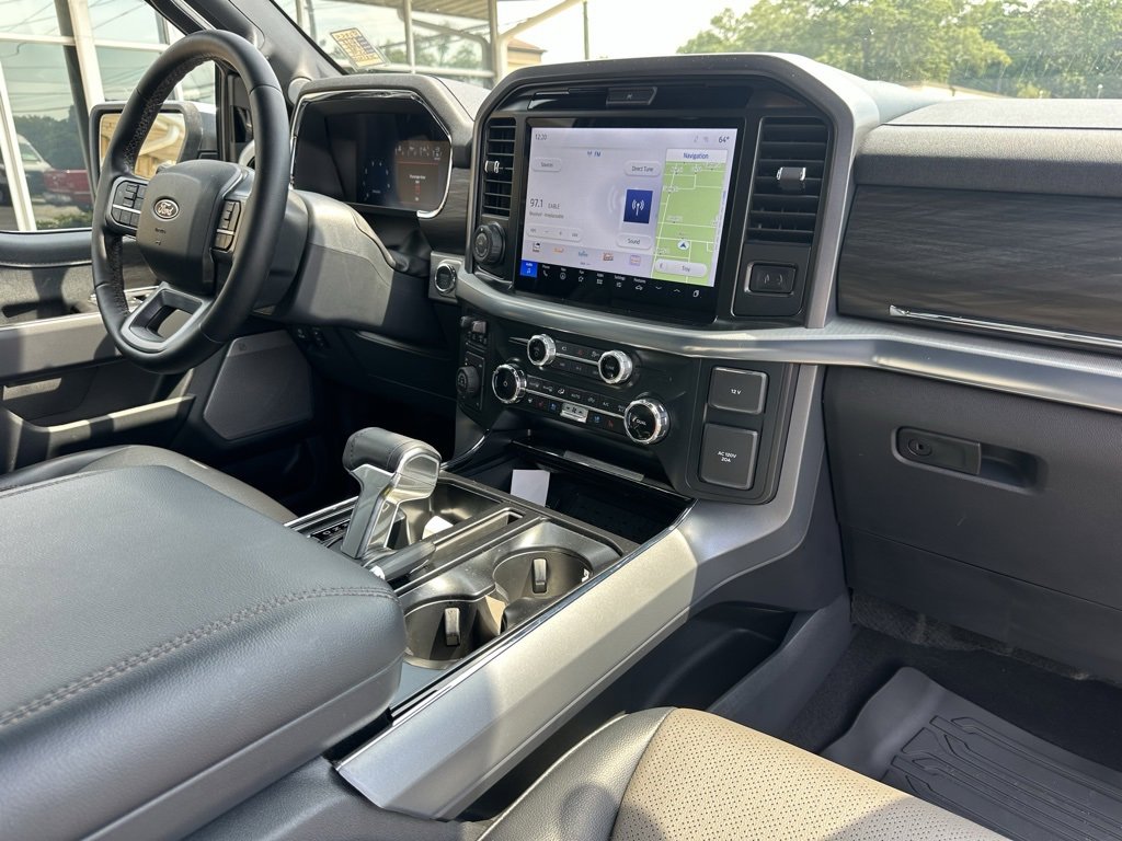 Used 2025 Ford F150 Lariat w/ Equipment Group 501A Mid image 17