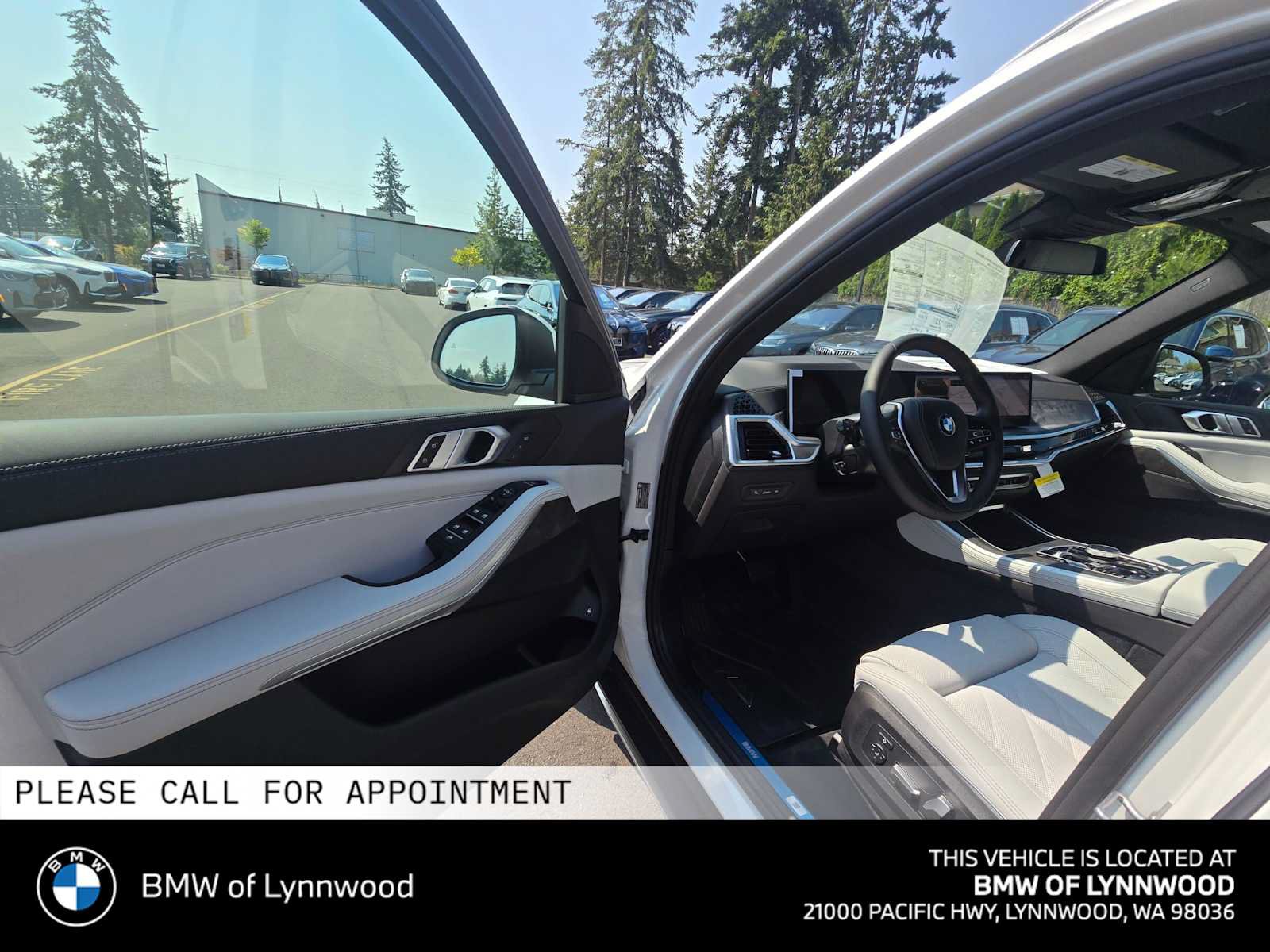 New 2026 BMW X5 xDrive50e w/ Parking Assistance Package AWD/4WD image 19