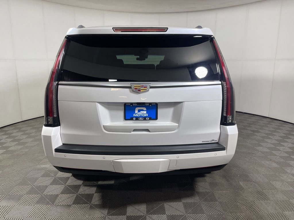 Used 2019 Cadillac Escalade Premium Luxury AWD/4WD image 6