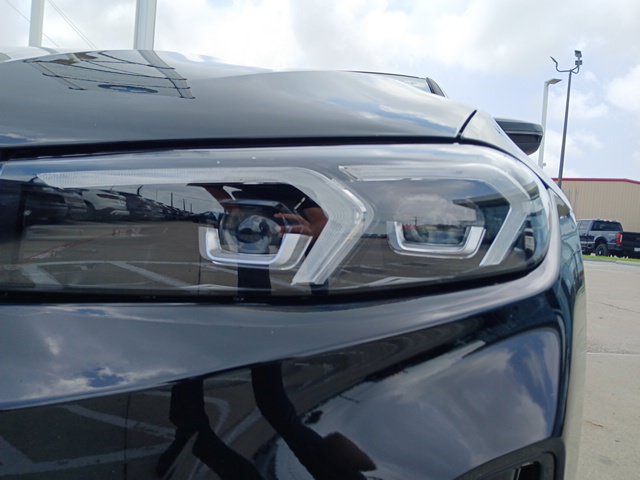 New 2026 BMW 330i Sedan w/ Convenience Package RWD image 4
