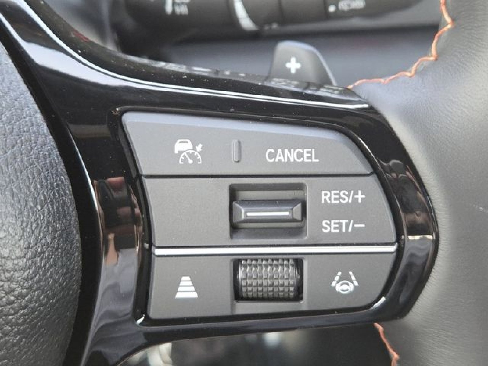 New 2026 Honda Pilot Sport image 18