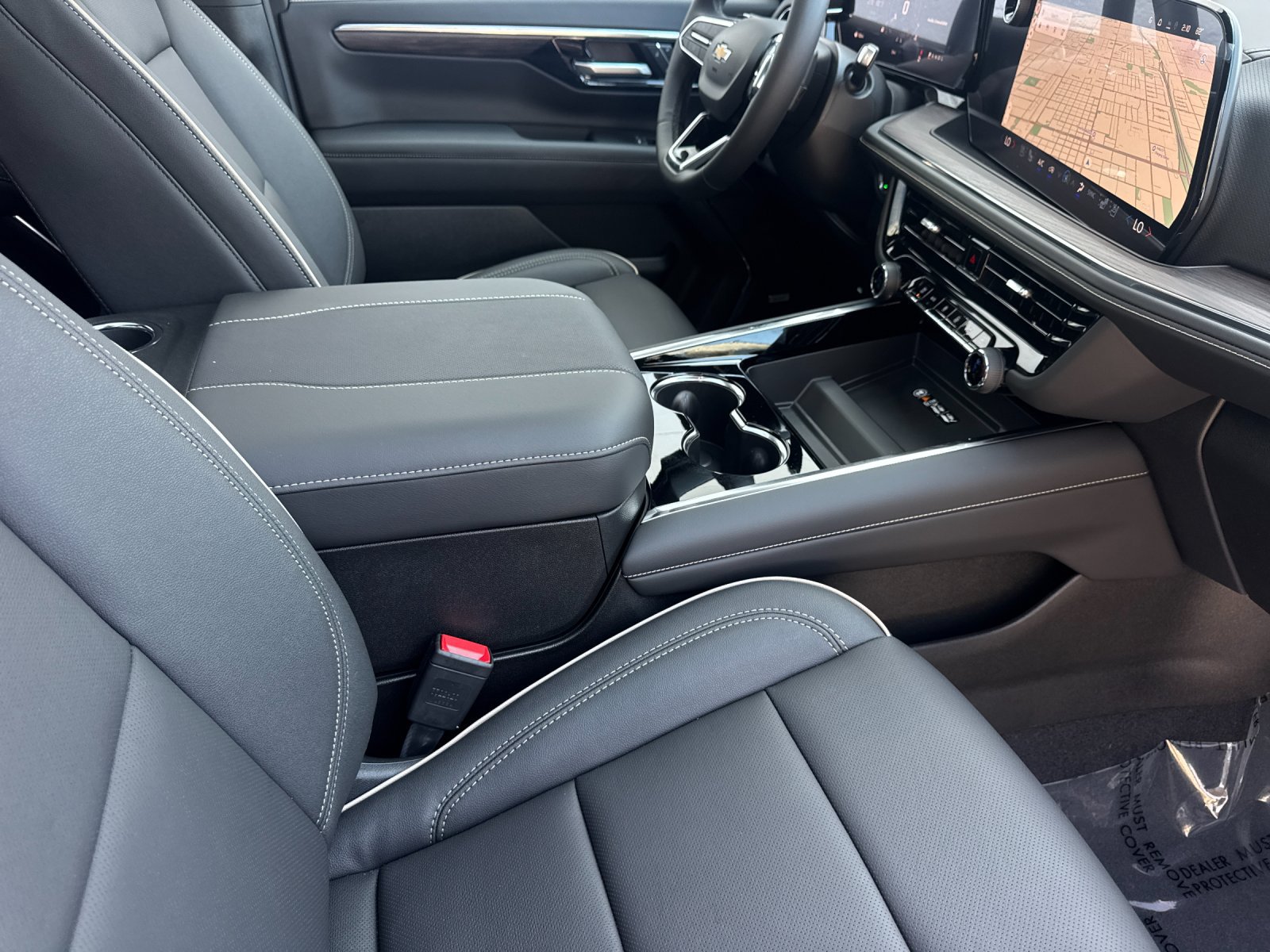 New 2026 Chevrolet Suburban Premier RWD image 18