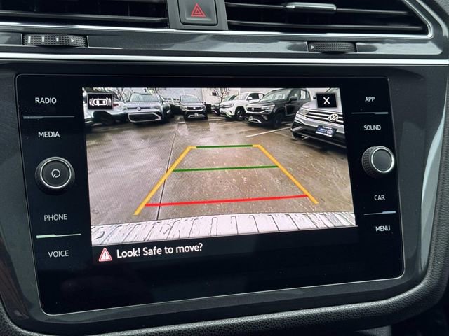 Certified 2023 Volkswagen Tiguan SE R-Line image 30