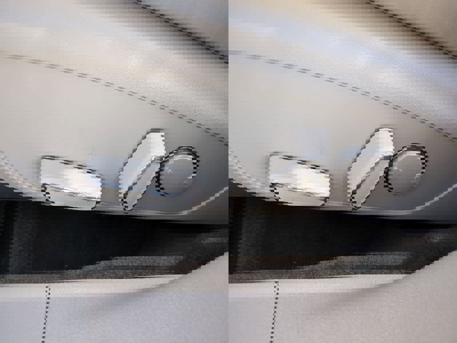 Used 2016 Lincoln MKZ AWD w/ Equipment Group 300A Reserve image 17