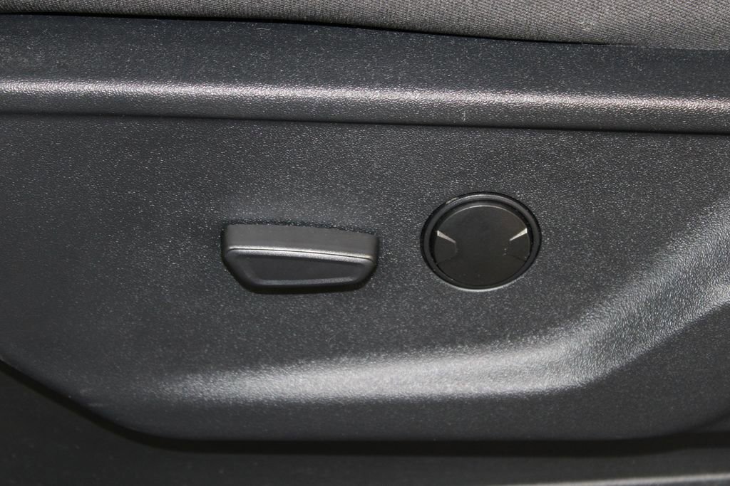 Used 2025 Ford F150 XLT w/ Equipment Group 301A Standard image 19