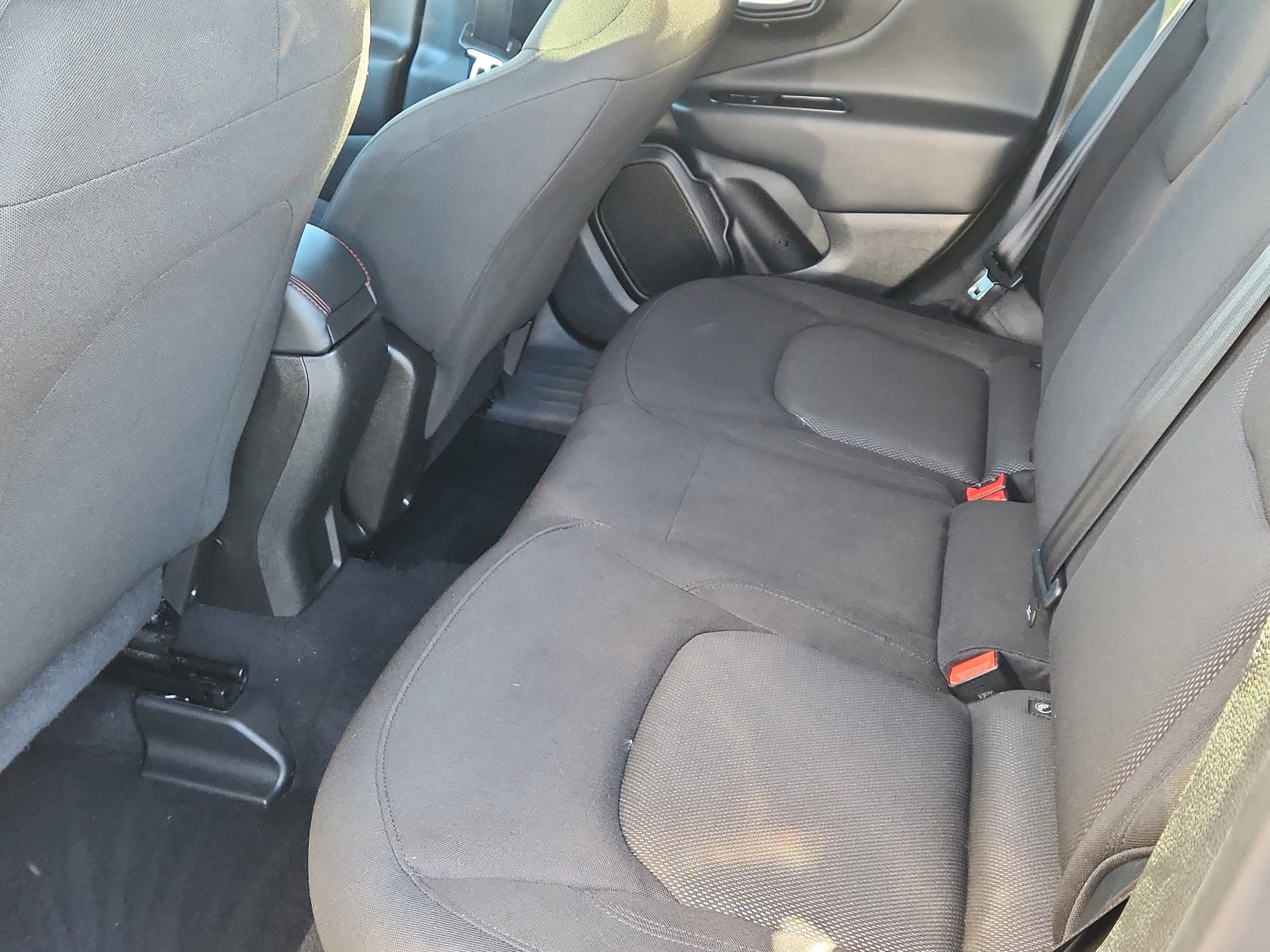 Used 2023 Jeep Renegade Latitude image 11