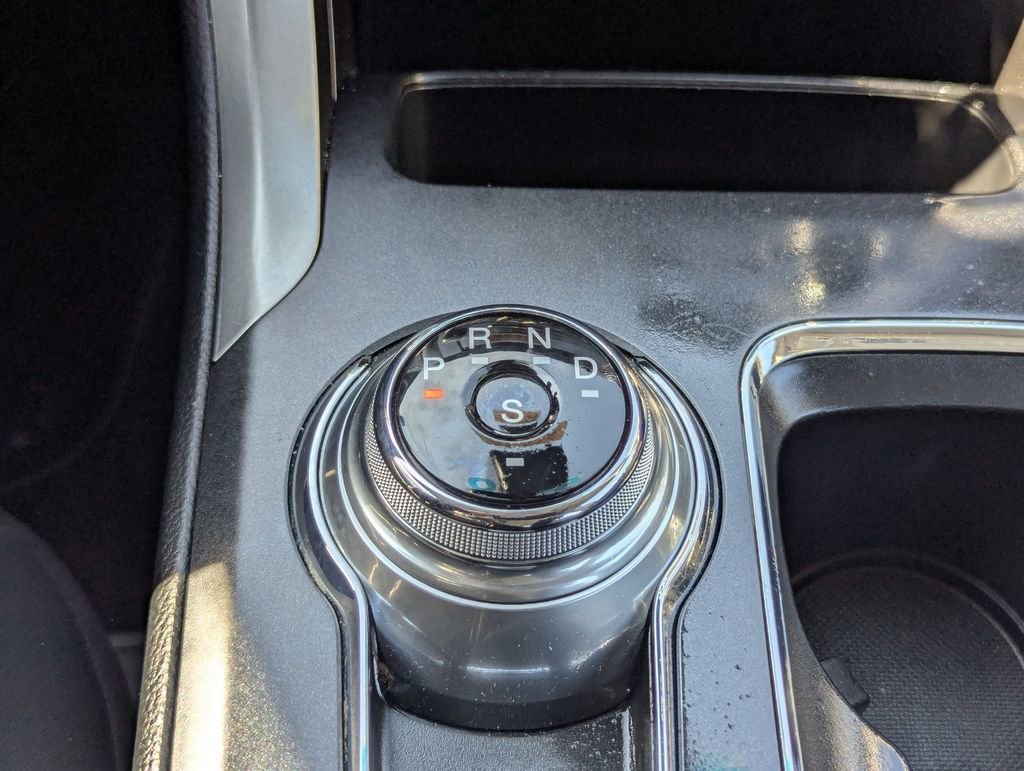 Used 2020 Ford Fusion SE image 20