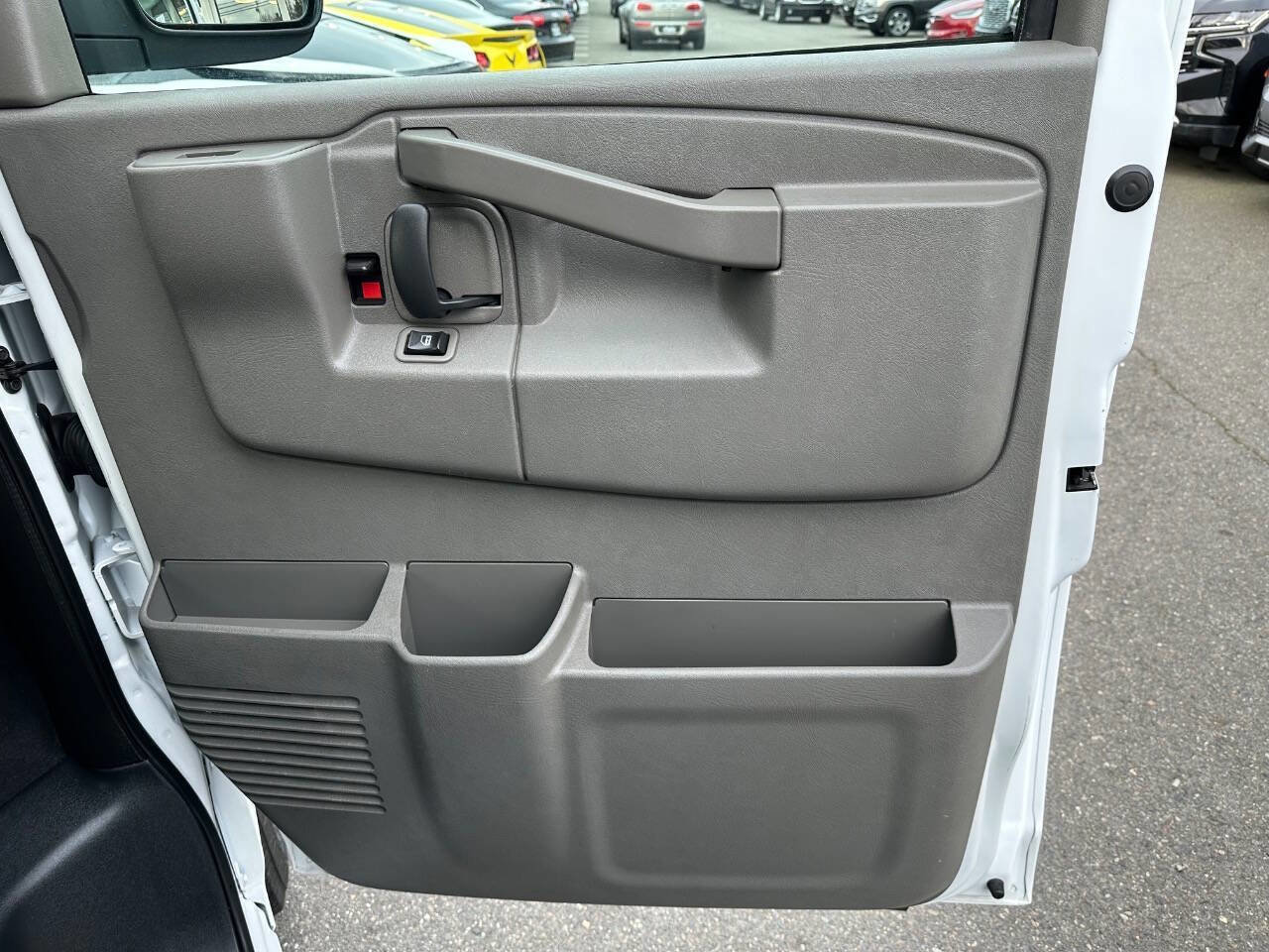 Used 2019 Chevrolet Express 3500 LT w/ LT Preferred Equipment Group image 19