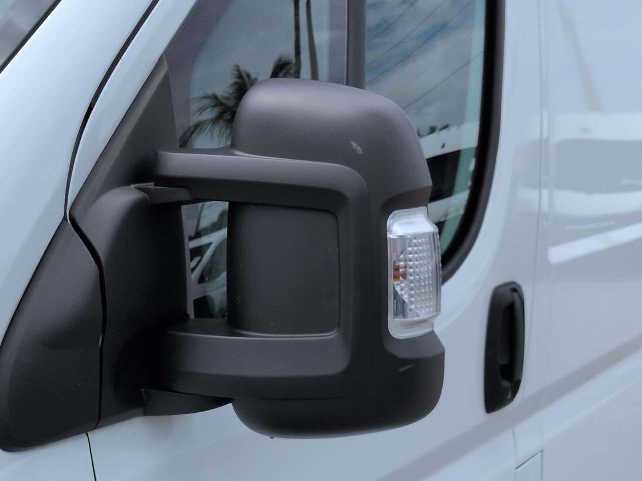 Used 2025 RAM ProMaster 3500 w/ Convenience Group FWD image 12