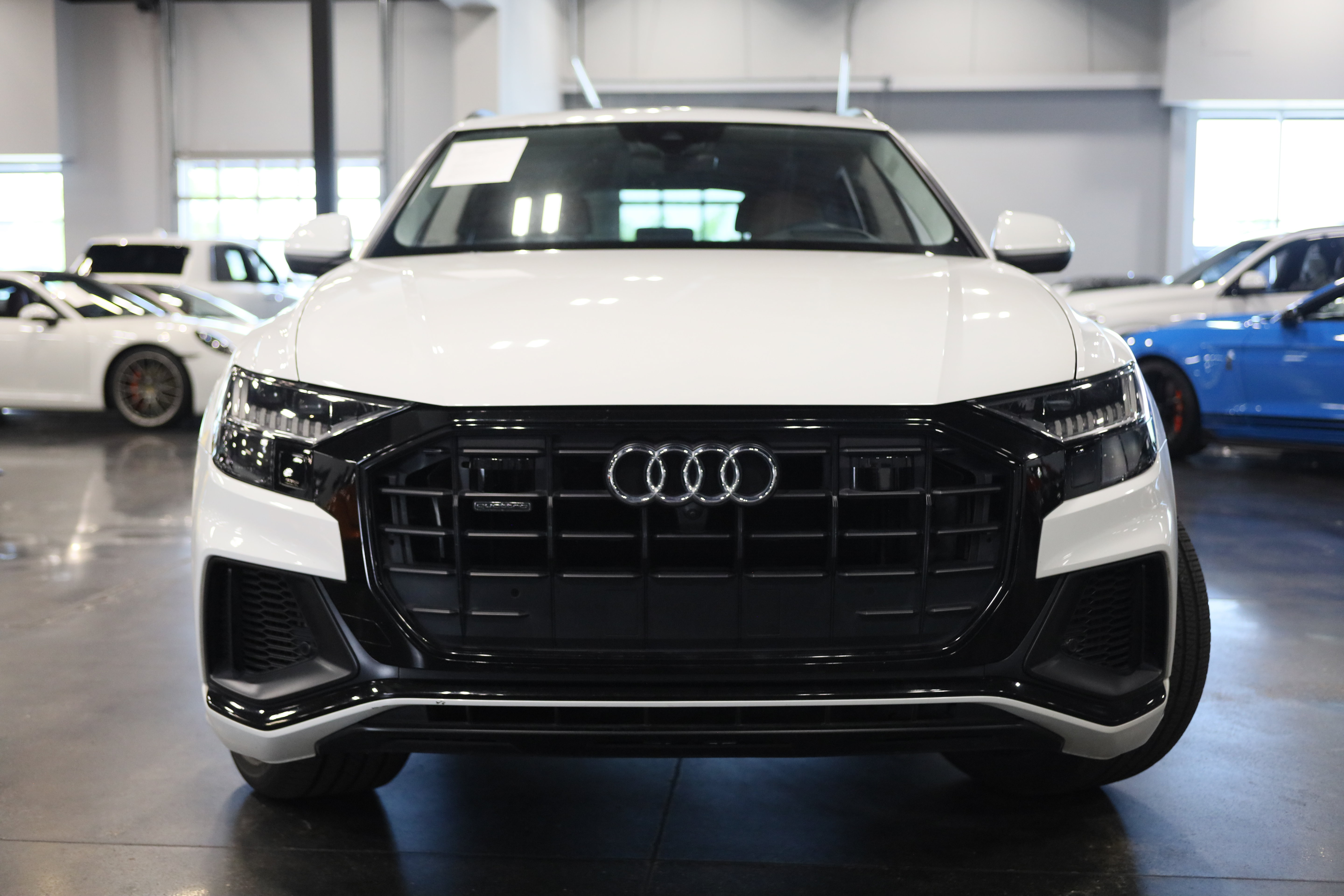 Used 2019 Audi Q8 Prestige AWD/4WD image 2