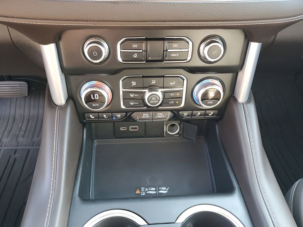 Used 2021 GMC Yukon XL SLT w/ Rear Media and Nav Package image 41