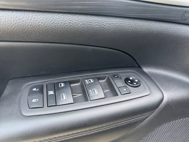 Used 2021 Jeep Grand Cherokee Laredo RWD image 5