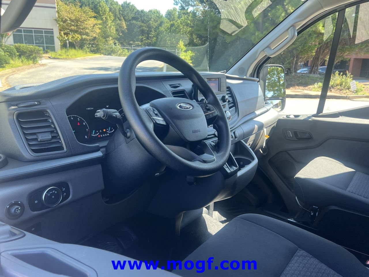 Used 2025 Ford Transit 250 Low Roof w/ Exterior Upgrade Package RWD image 5