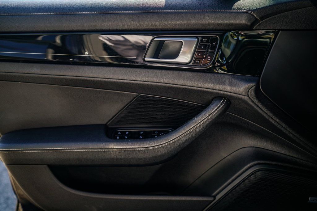 Used 2020 Porsche Panamera Edition image 36