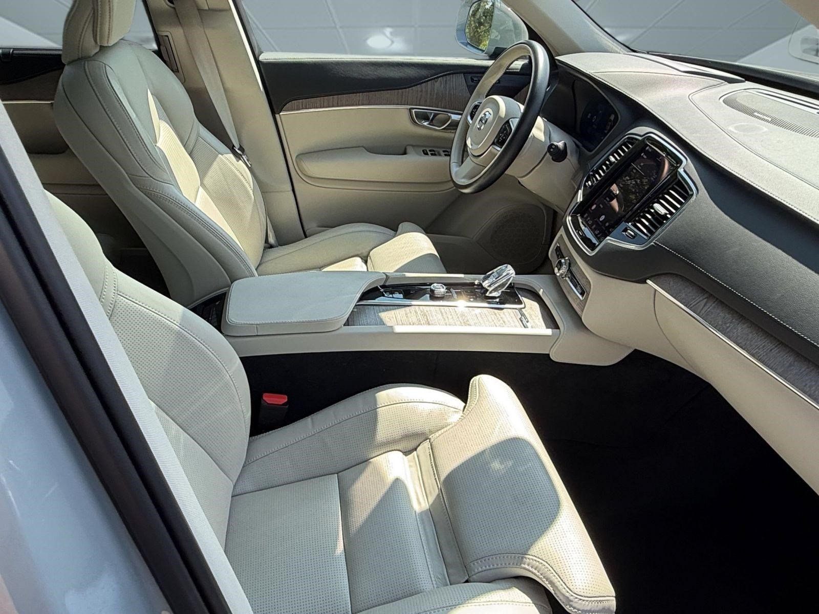 Certified 2024 Volvo XC90 B6 Ultimate AWD/4WD image 25