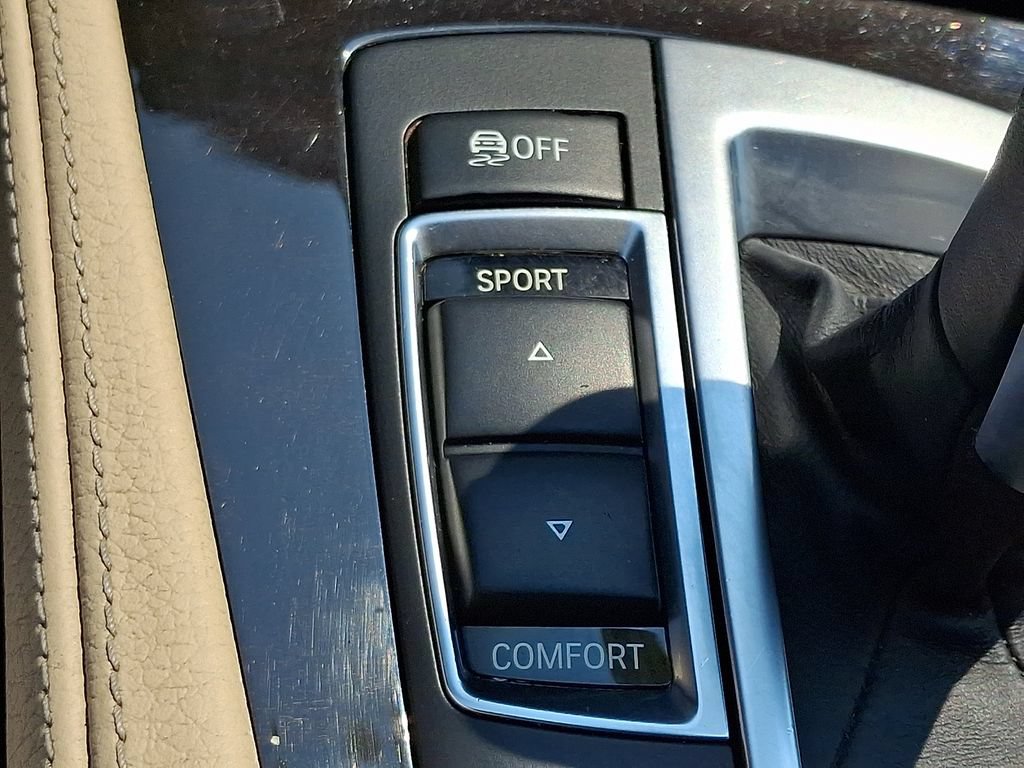 Used 2016 BMW 528i xDrive Sedan AWD/4WD image 25