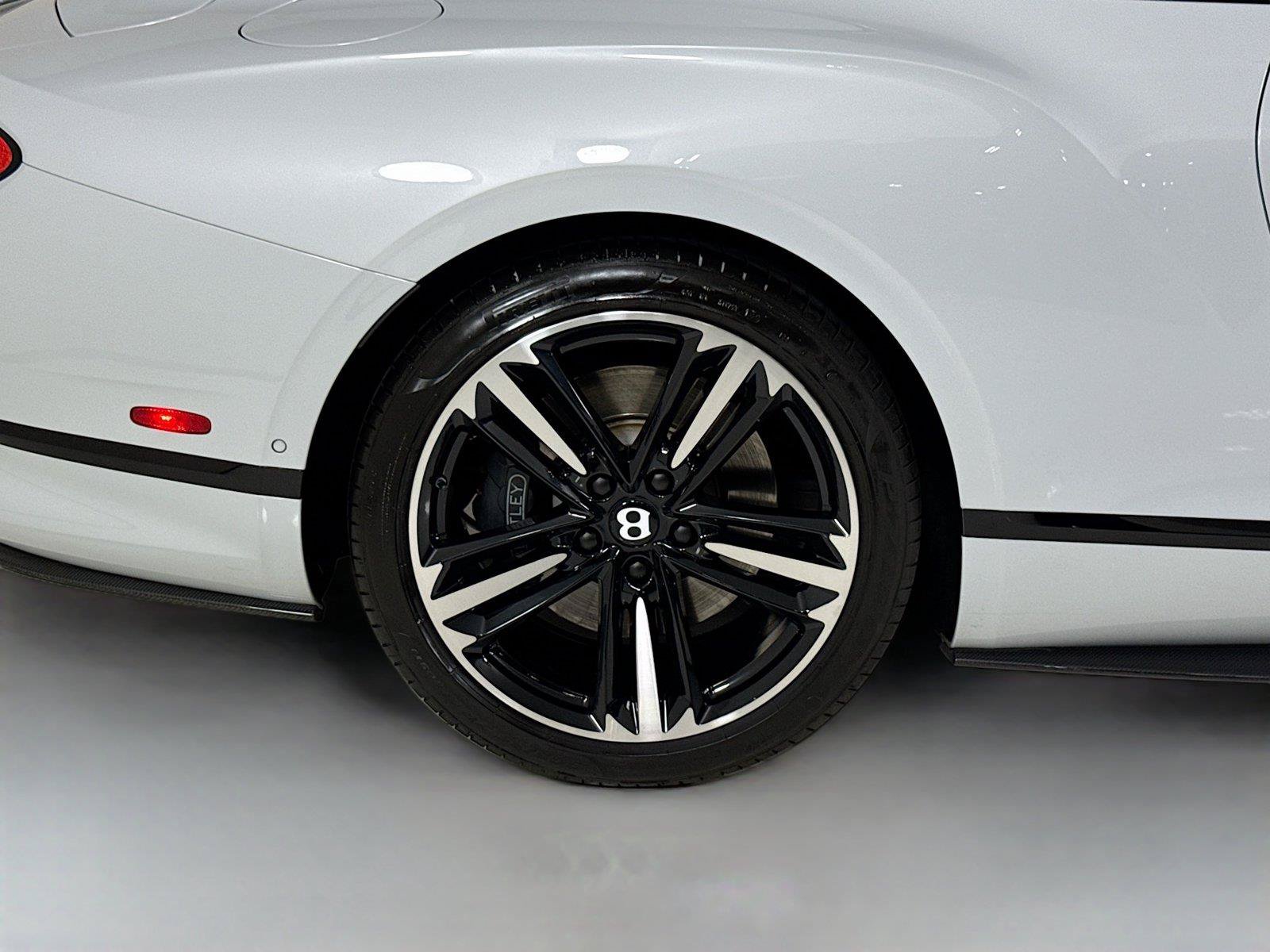 Used 2022 Bentley Continental GT AWD/4WD image 36