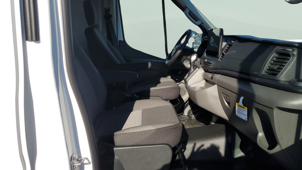 New 2026 Ford Transit 250 148 Medium Roof RWD image 25