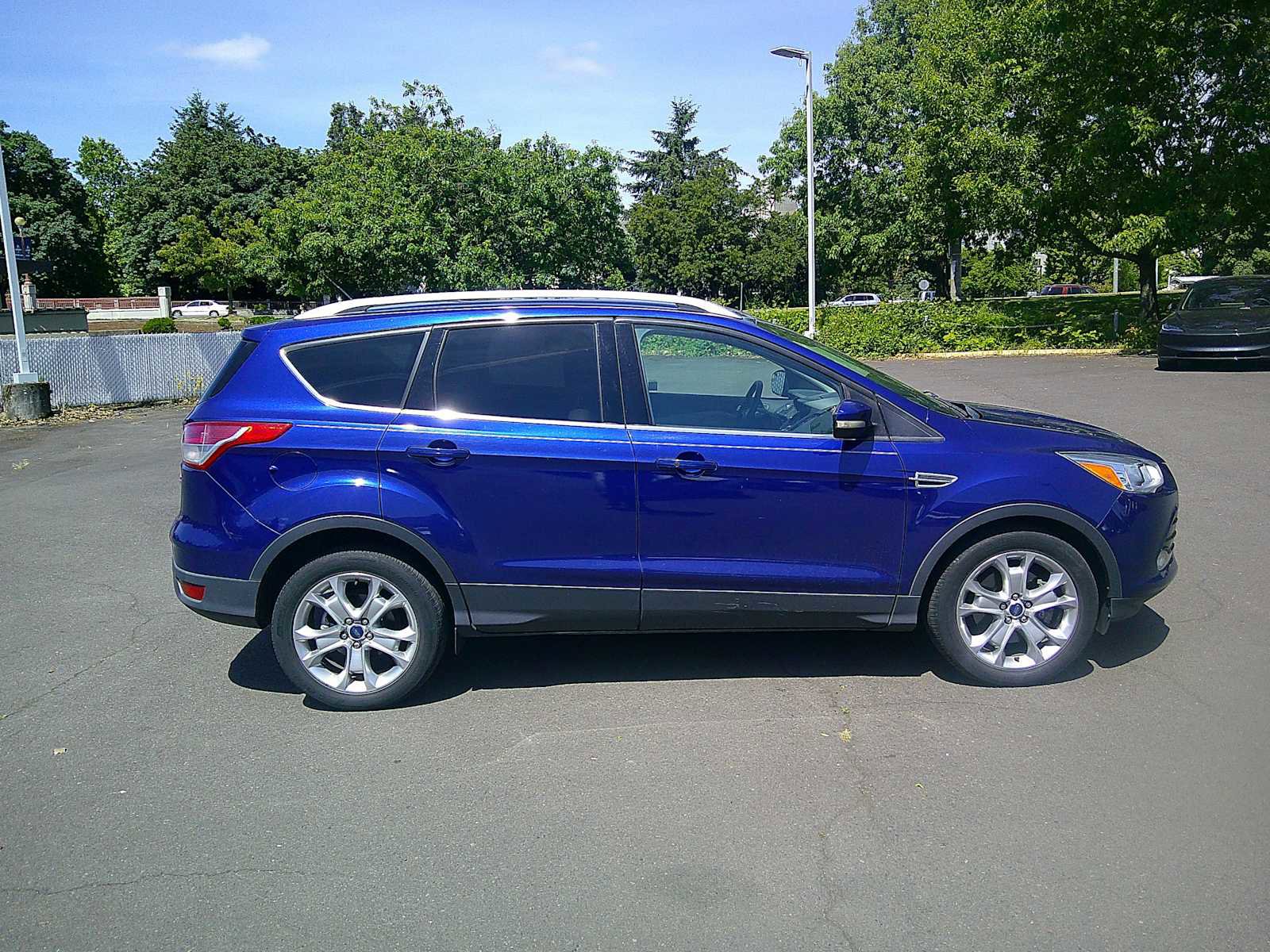 Used 2015 Ford Escape Titanium AWD/4WD image 6