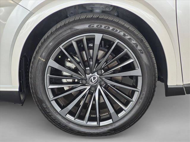 Used 2024 Lexus RX 350 Premium w/ Convenience Package FWD image 24