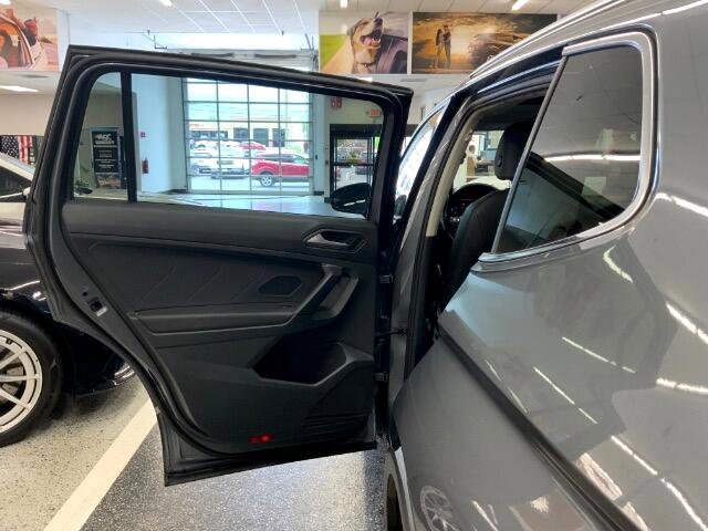 Used 2019 Volkswagen Tiguan SEL Premium image 34