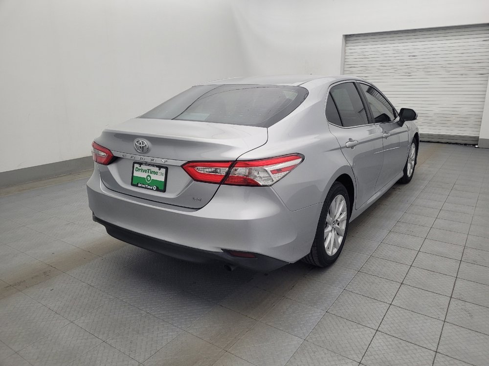 Used 2018 Toyota Camry LE FWD image 9