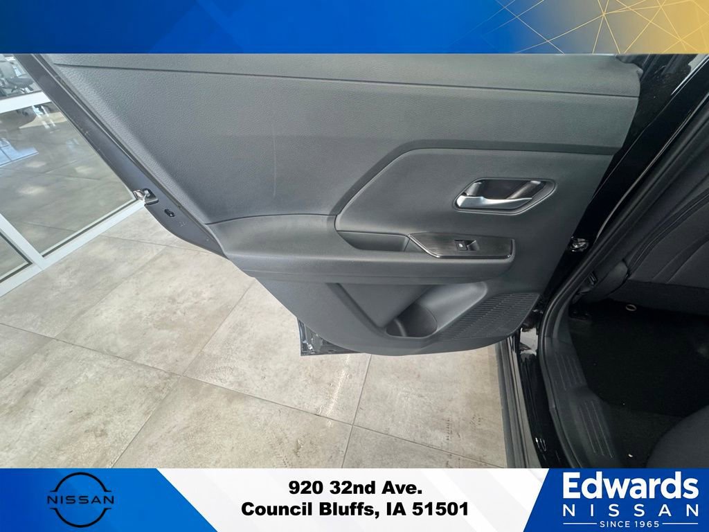 New 2025 Nissan Kicks SV w/ SV Premium Package AWD/4WD image 14